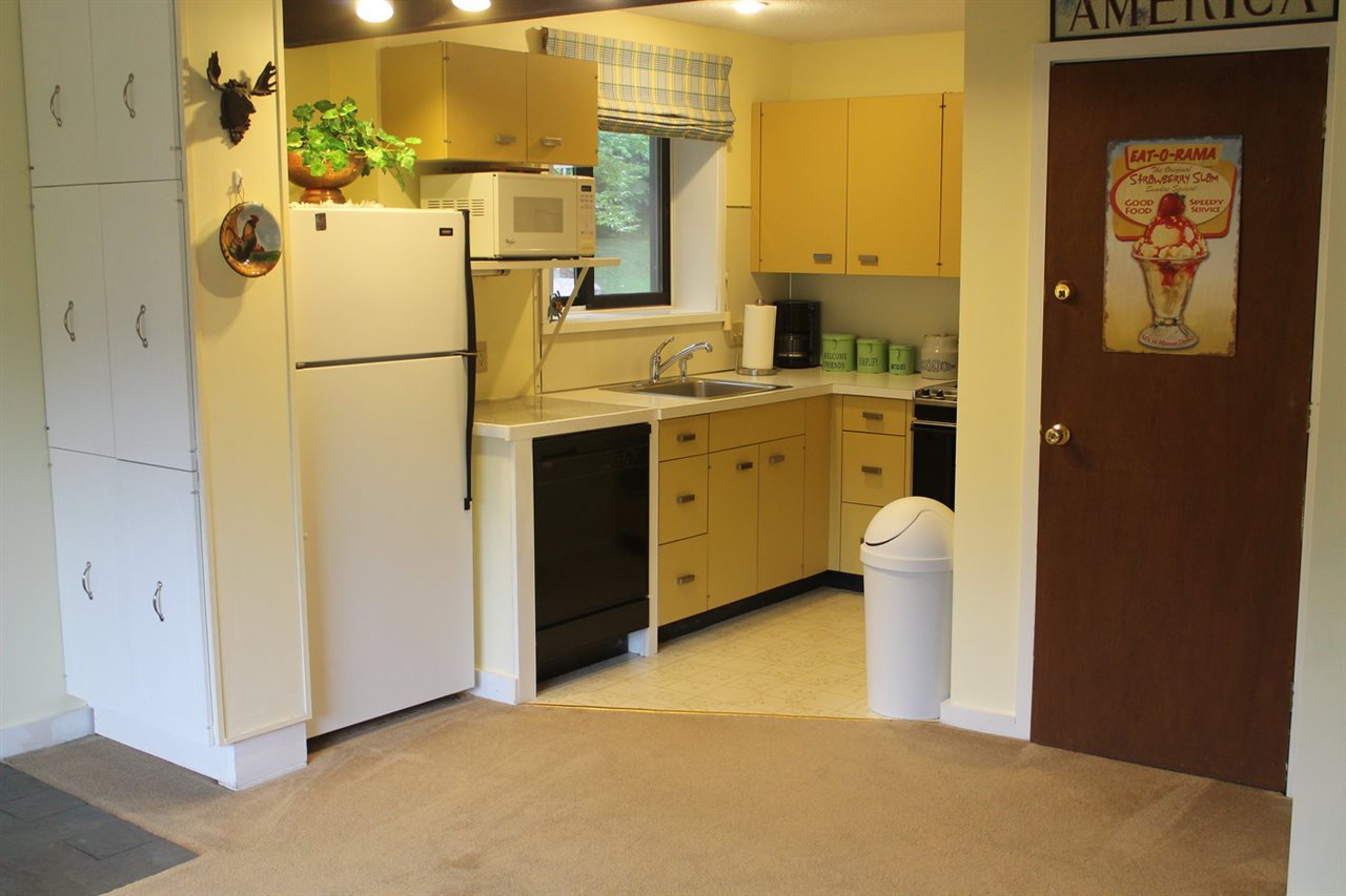 97 Fox Run Road Lincoln, NH 03251 - Photo 29 of 40
