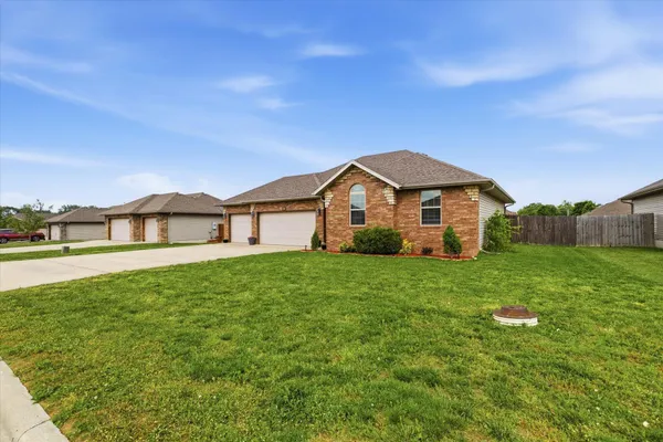 $285,000 | 1126 South Rome Avenue, Republic, MO 65738