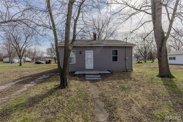 $59,900 | 305 Mine Road, Sawyerville, IL 62085