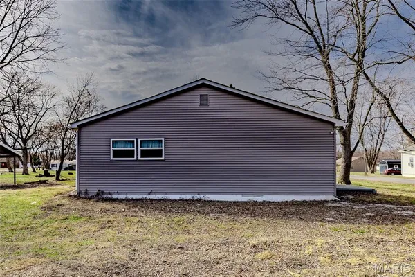 $59,900 | 305 Mine Road, Sawyerville, IL 62085