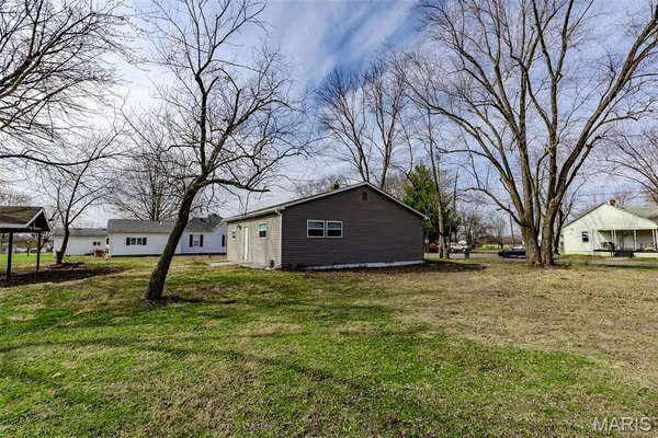 $59,900 | 305 Mine Road, Sawyerville, IL 62085