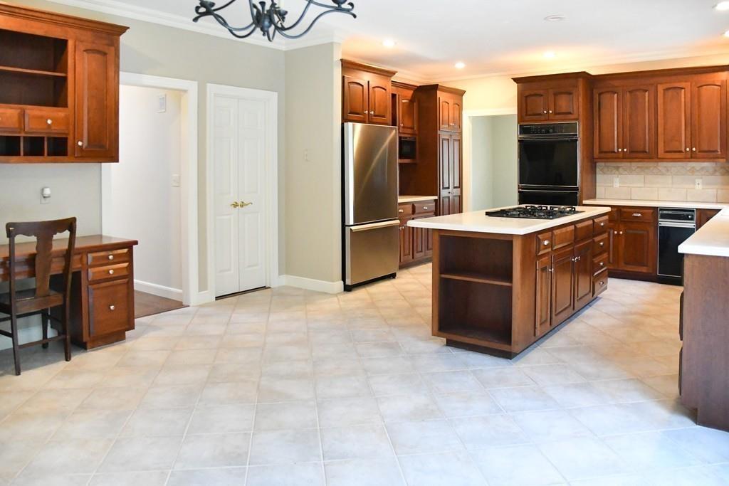 147 Mossman Road Sudbury, MA 01776 - Photo 8 of 40 Gallery Image 8