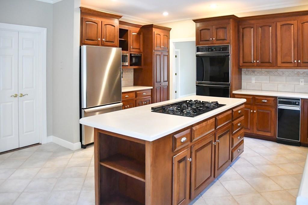 147 Mossman Road Sudbury, MA 01776 - Photo 10 of 40 Gallery Image 10
