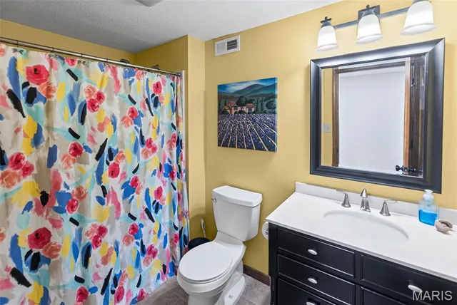 $480,000 | 22 Waterford Lane, Glen Carbon, IL 62034