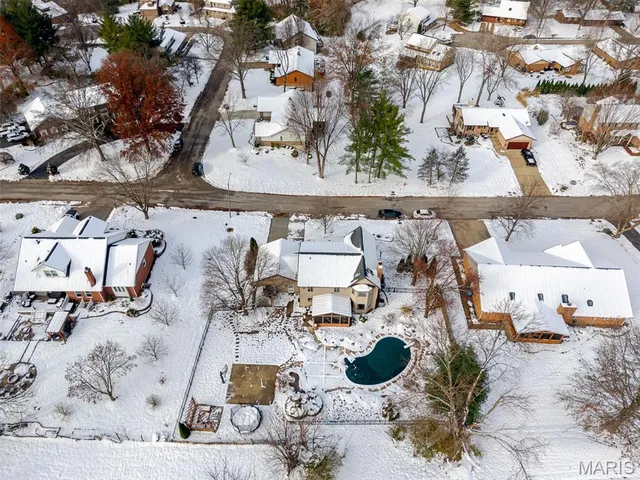 $480,000 | 22 Waterford Lane, Glen Carbon, IL 62034