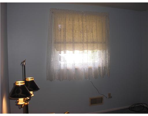 1085 Fiddleback Drive McKees Rocks, PA 15136 - Photo 8 of 18 Bedroom.