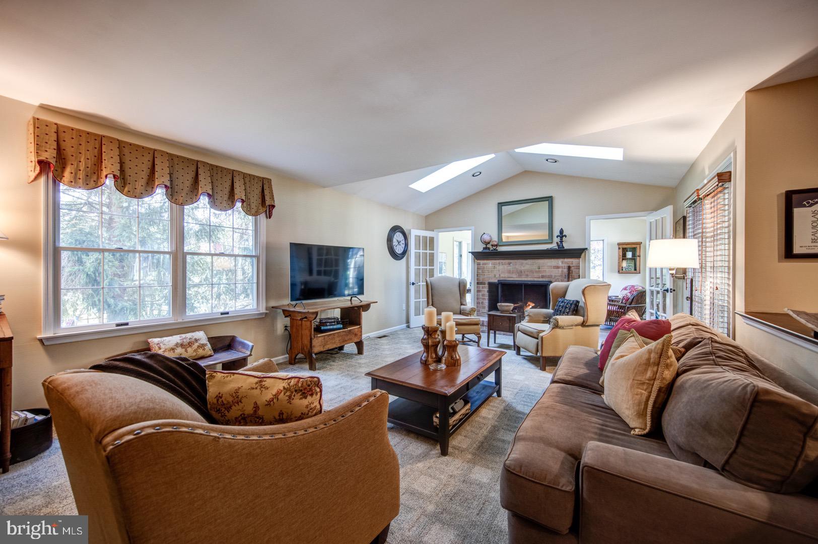 4 Willow Pond Road Malvern, PA 19355 - Photo 11 of 34 Family Room