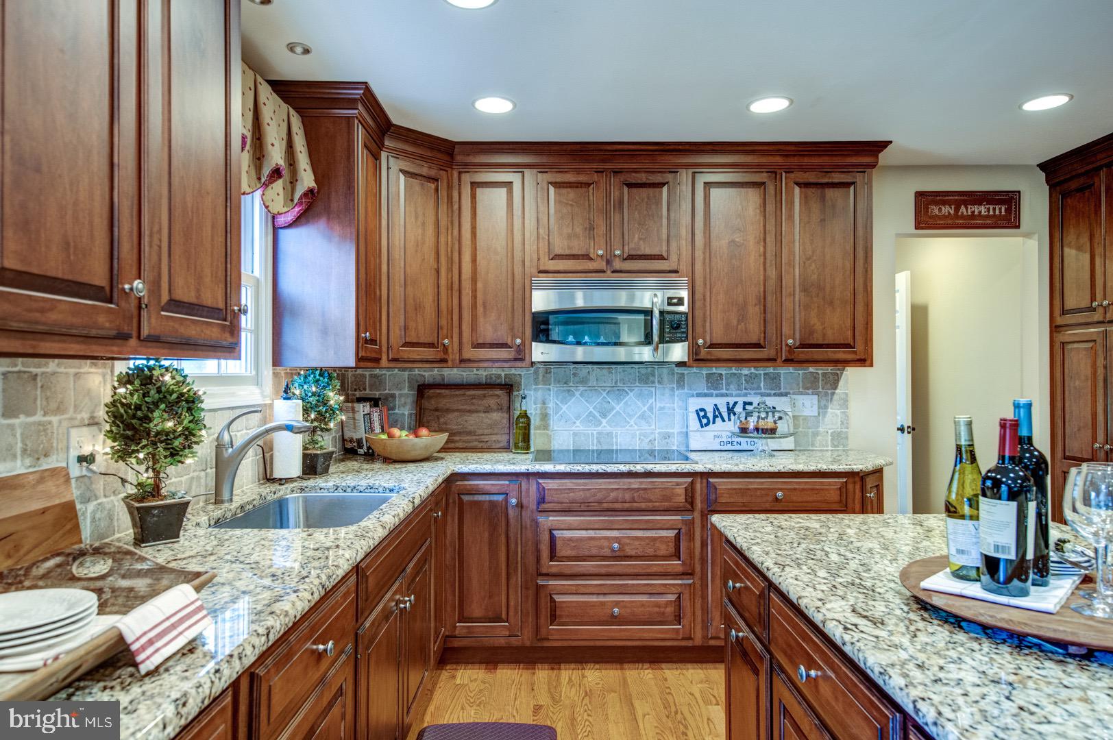 4 Willow Pond Road Malvern, PA 19355 - Photo 16 of 34 Kitchen