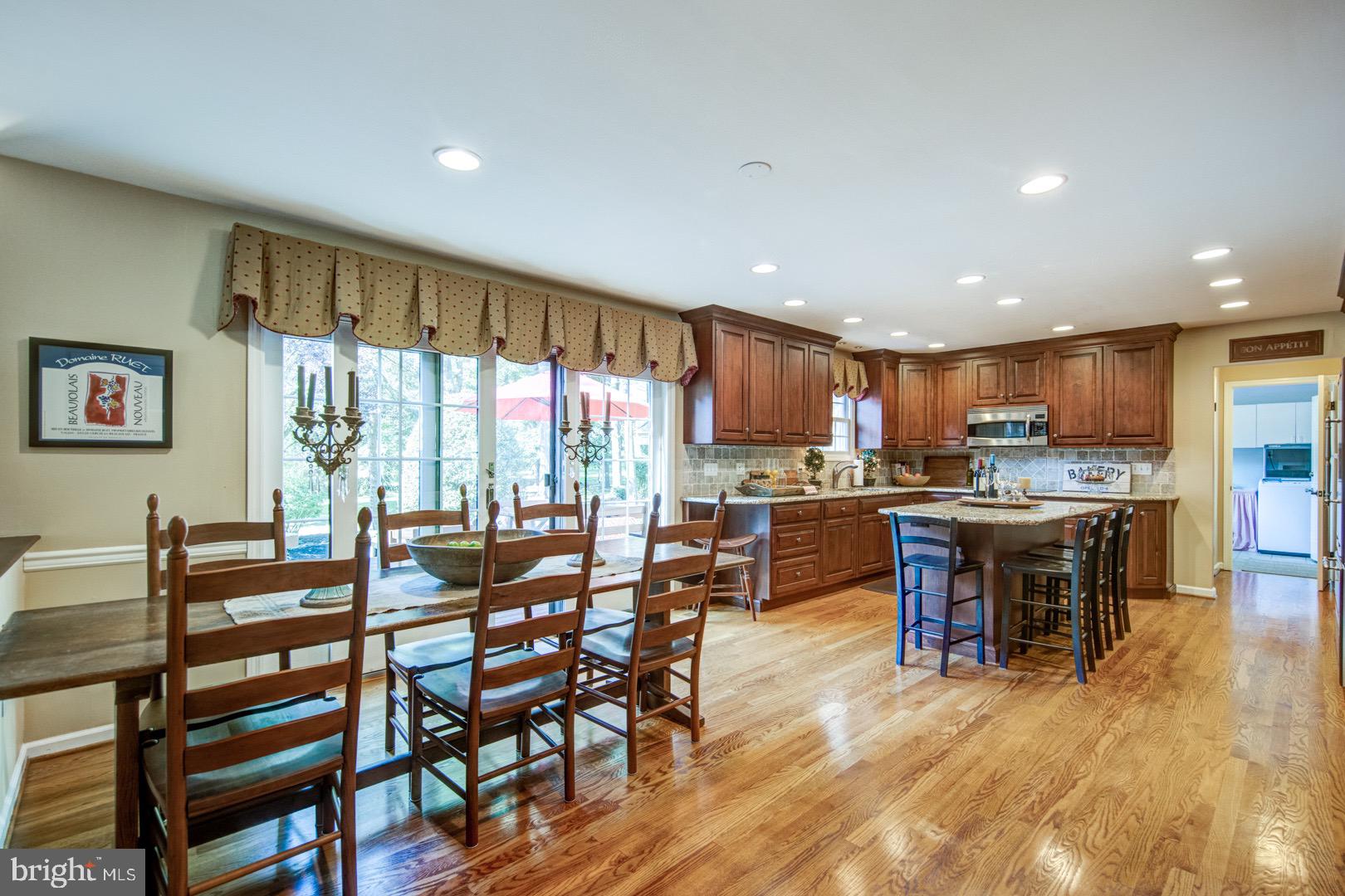 4 Willow Pond Road Malvern, PA 19355 - Photo 18 of 34 Eat-in Kitchen