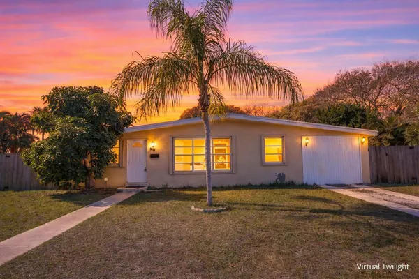 $395,000 | 910 9th Street, Lake Park, FL 33403