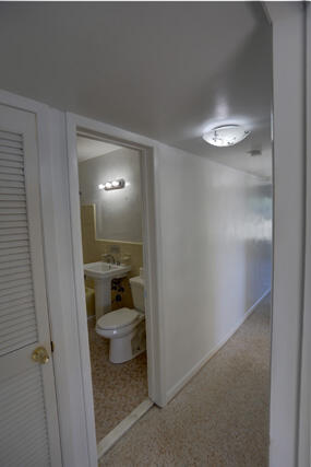 910 9th Street Lake Park, FL 33403 - Photo 26 of 34 Hallway 910 9th St