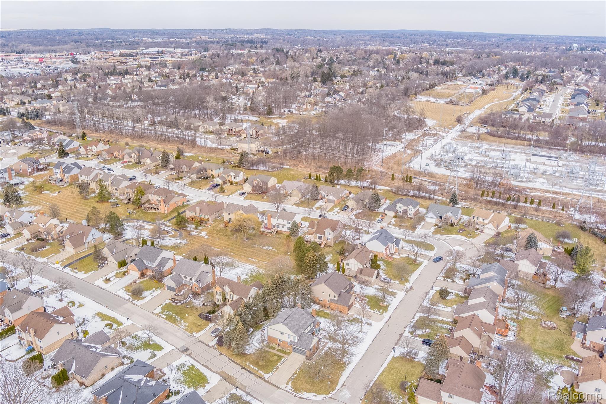 541 Lexington Drive Rochester, MI 48307 - Photo 7 of 58 541 Lexington-1-6.jpg