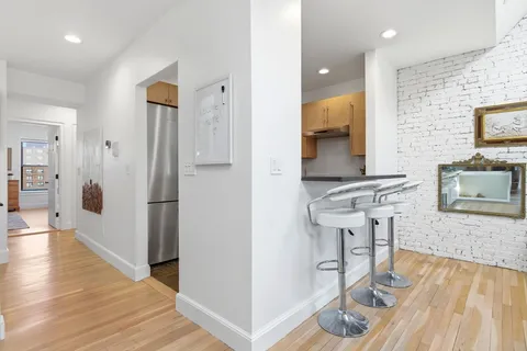 $1,199,000 | 552 Columbus Avenue, Unit 6, Boston, MA 02118