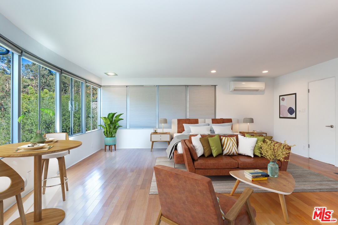 491 Mesa Road Santa Monica, CA 90402 - Photo 6 of 24 a living room with furniture and wooden floor