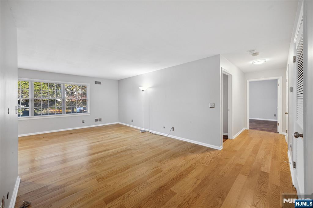 70 Harristown Road, Unit 1 Fair Lawn, NJ 07410 - Photo 10 of 21