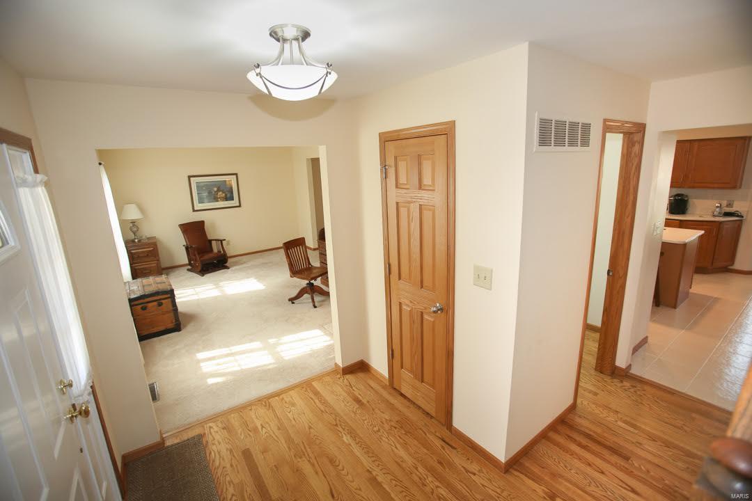 13173 Huntercreek Ridge Road St. Louis, MO 63131 - Photo 2 of 38 Gallery Image 2