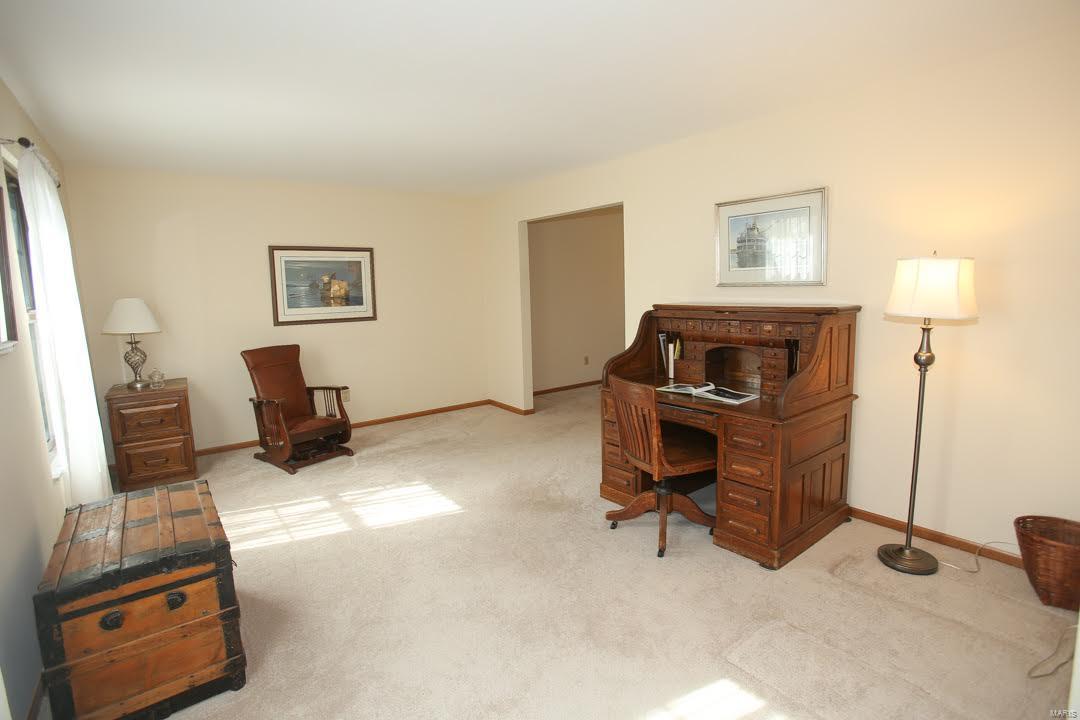 13173 Huntercreek Ridge Road St. Louis, MO 63131 - Photo 4 of 38 Gallery Image 4