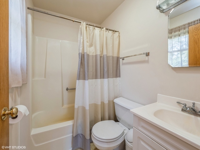 9702 Wolf Road Fox River Grove, IL 60021 - Photo 21 of 39 Gallery Image 21