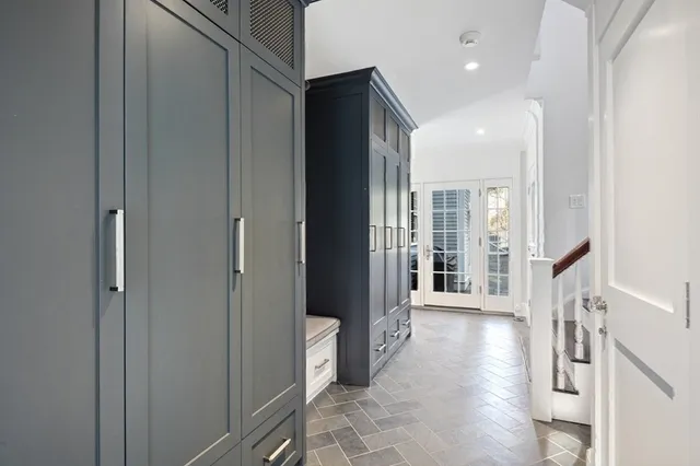 $4,300,000 | 10 R Martins Lane, Hingham, MA 02043