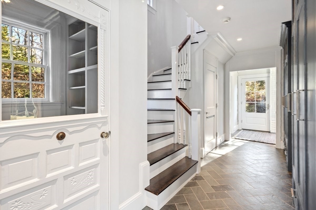 10 R Martins Lane Hingham, MA 02043 - Photo 31 of 40