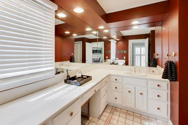 $1,850,000 | 180 Westview Road, Winnetka, IL 60093