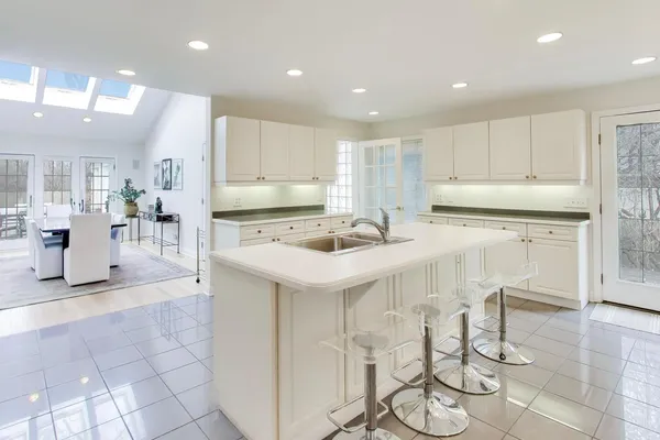 $1,850,000 | 180 Westview Road, Winnetka, IL 60093