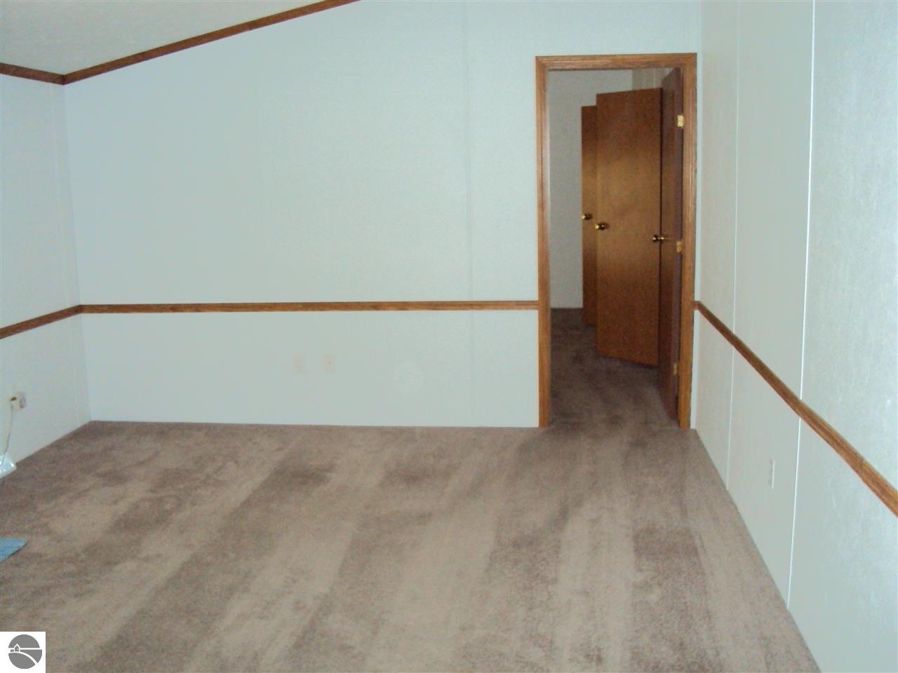 1806 North Alger Road Alma, MI 48801 - Photo 8 of 21 1792673-7.JPG