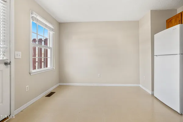 $174,900 | 671 Beaverview Drive, Unit 671, Bristol, VA 24201