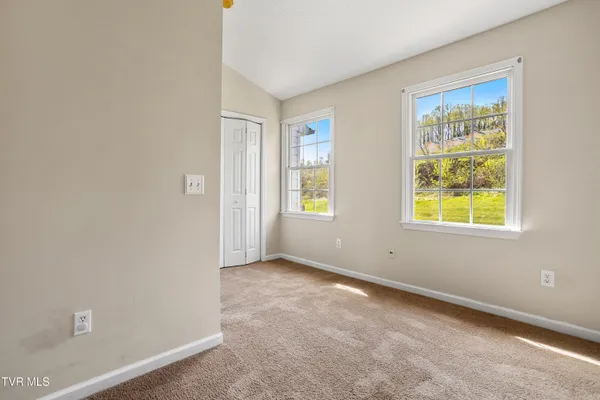 $174,900 | 671 Beaverview Drive, Unit 671, Bristol, VA 24201