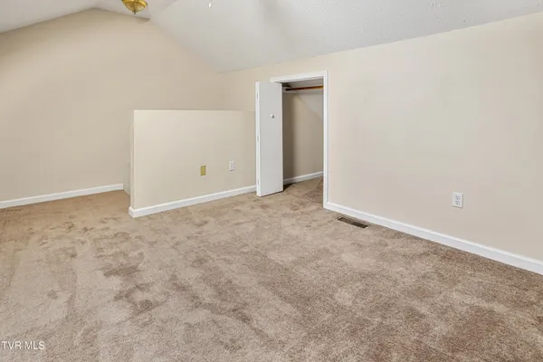 $174,900 | 671 Beaverview Drive, Unit 671, Bristol, VA 24201