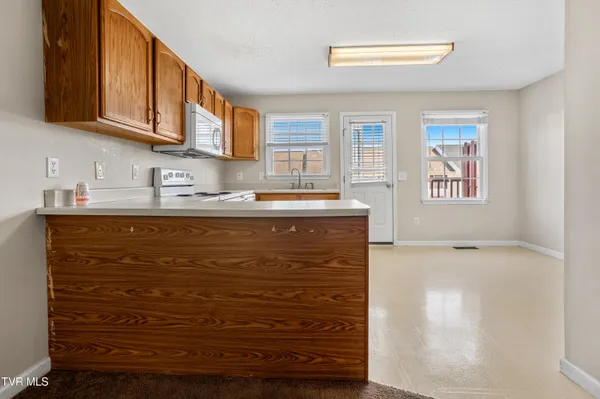 $174,900 | 671 Beaverview Drive, Unit 671, Bristol, VA 24201