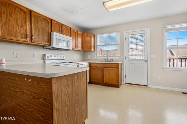 $174,900 | 671 Beaverview Drive, Unit 671, Bristol, VA 24201