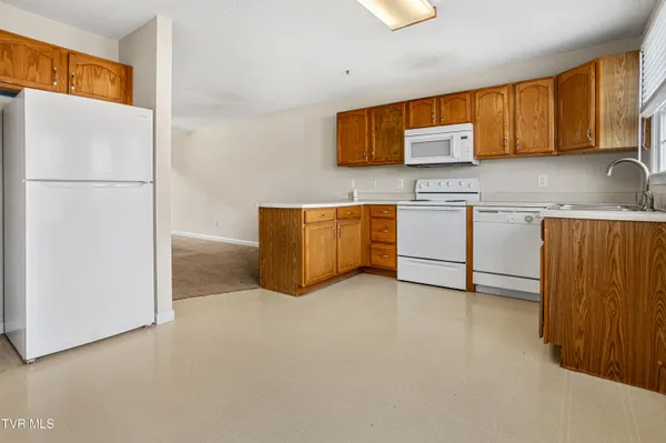 $174,900 | 671 Beaverview Drive, Unit 671, Bristol, VA 24201