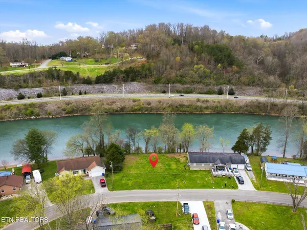 $118,000 | Melton Hill Circle, Clinton, TN 37716