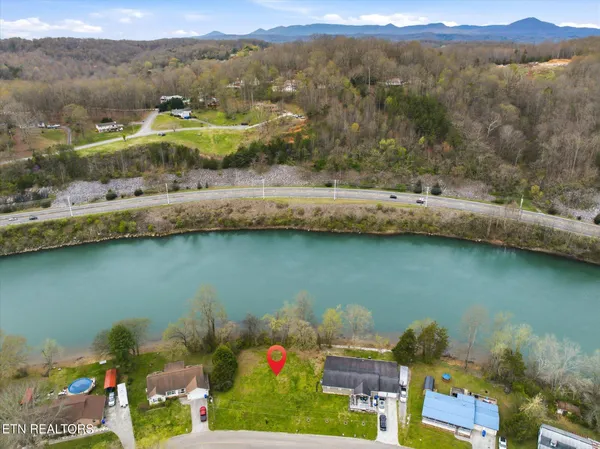 $118,000 | Melton Hill Circle, Clinton, TN 37716