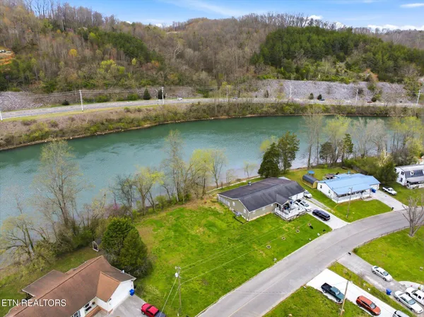 $118,000 | Melton Hill Circle, Clinton, TN 37716