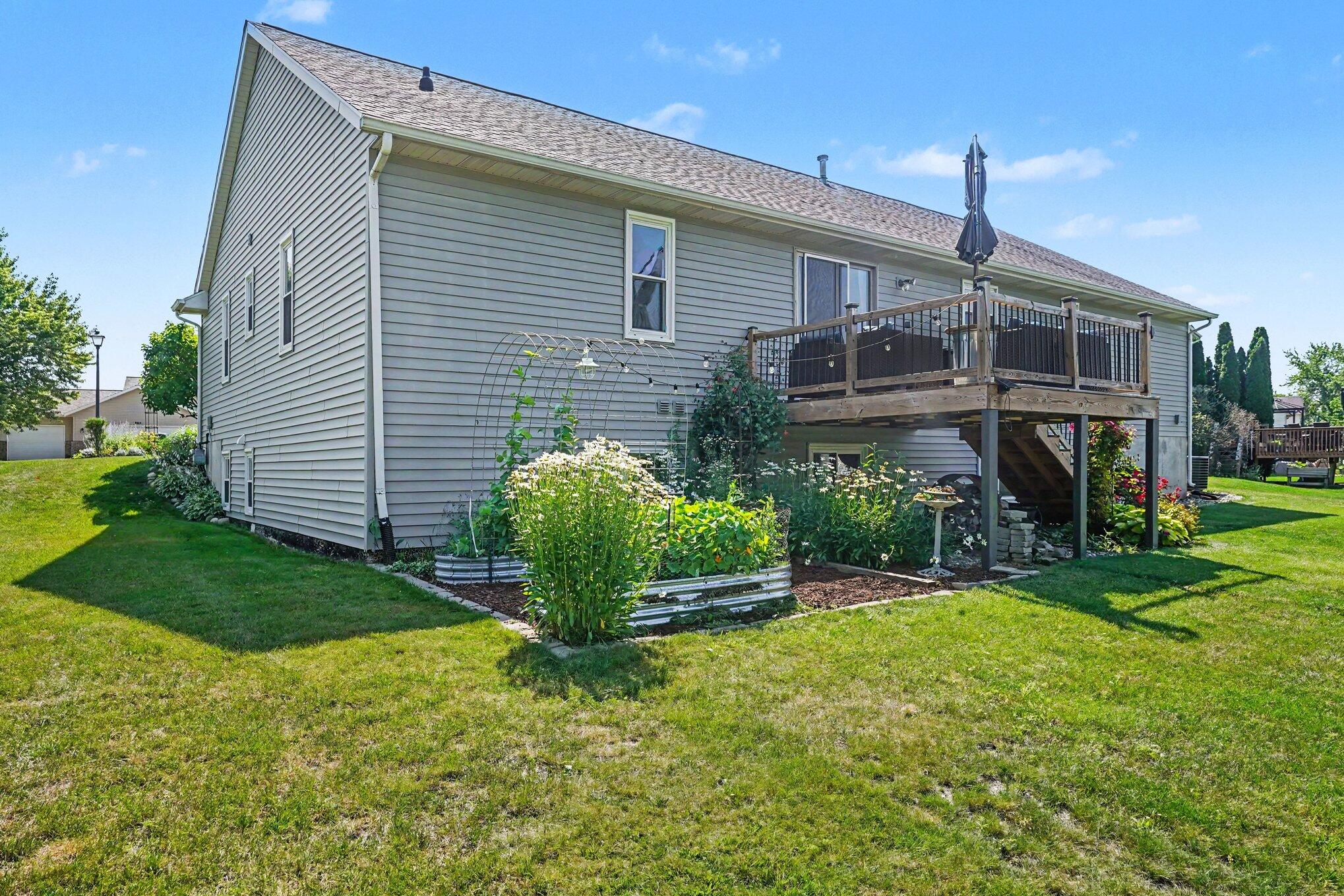 641 Ridgefield Drive Coopersville, MI 49404 - Photo 26 of 30 035_file_7623