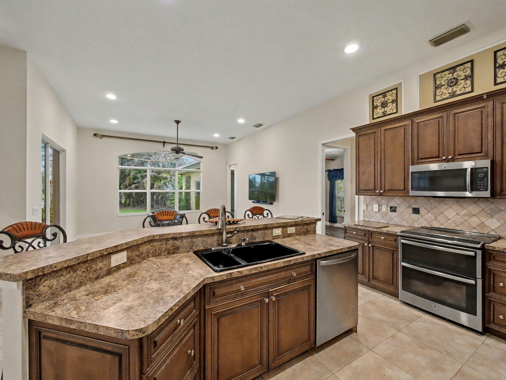 2650 Southwest Windship Way Stuart, FL 34997 - Photo 13 of 43 Kitchen