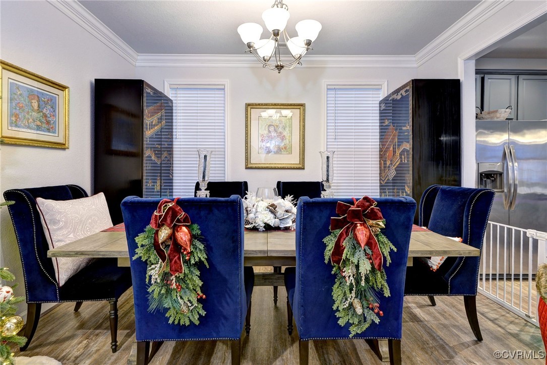 325 Martin Farm Road Yorktown, VA 23692 - Photo 9 of 50 Dining space with an inviting chandelier, ornament