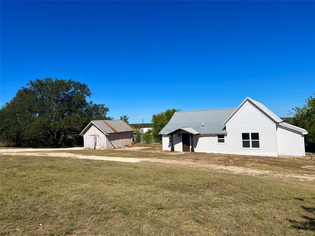 $1,400 | 305 Hall Street, Richland Springs, TX 76871