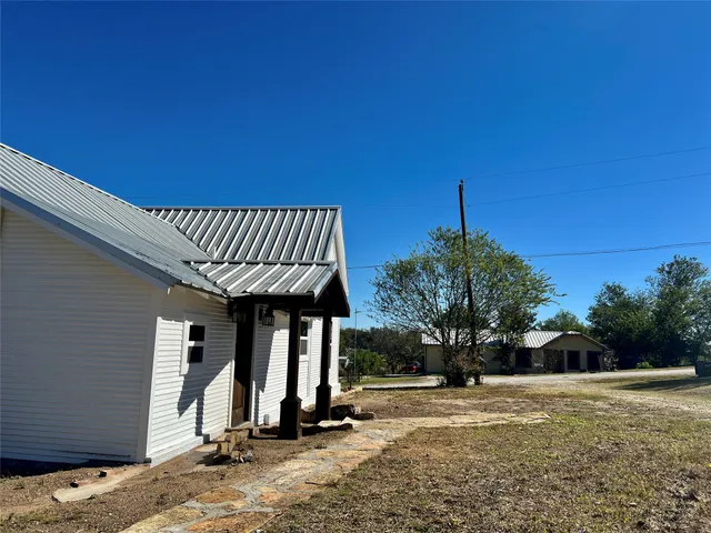 $1,400 | 305 Hall Street, Richland Springs, TX 76871