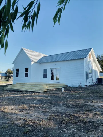 $1,400 | 305 Hall Street, Richland Springs, TX 76871