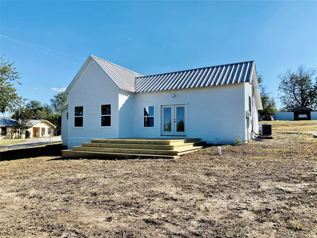 $1,400 | 305 Hall Street, Richland Springs, TX 76871