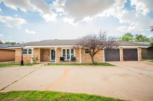$259,900 | 2006 Tech Drive, Levelland, TX 79336