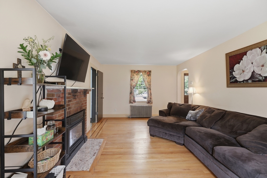 1 Valley View Road Wayland, MA 01778 - Photo 18 of 42