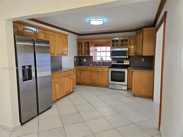 $4,500 | 10475 Southwest 42nd Terrace, Miami, FL 33165