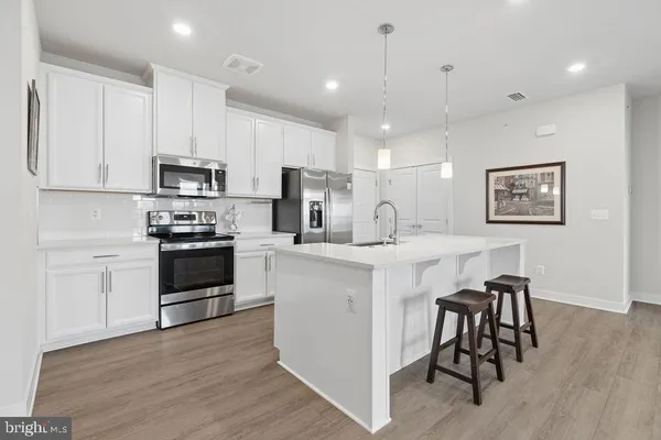 $2,950 | 12850 Mosaic Park Way, Unit 2W, Herndon, VA 20171