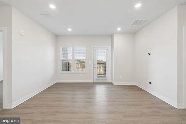 $2,950 | 12850 Mosaic Park Way, Unit 2W, Herndon, VA 20171