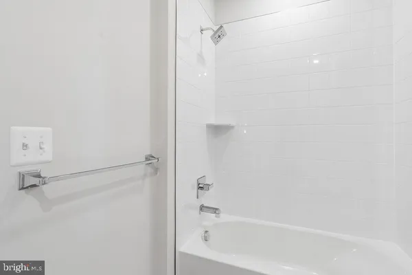 $2,950 | 12850 Mosaic Park Way, Unit 2W, Herndon, VA 20171
