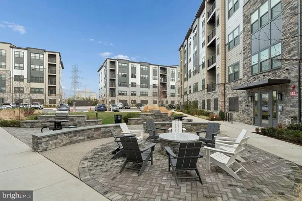 $2,950 | 12850 Mosaic Park Way, Unit 2W, Herndon, VA 20171